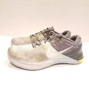 Nike sneakers metcon fly knit 849809-100 size 7 grey sneaker